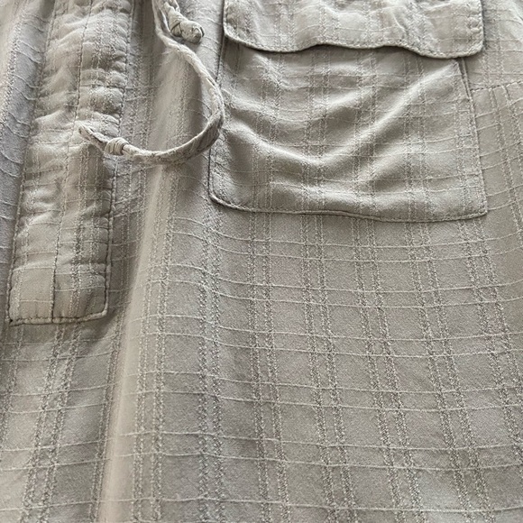 Torrid Lace Up Blouse Gray 3/4 Sleeves With Roll Tabs Lightweight Plus Size 0 - Picture 8 of 12